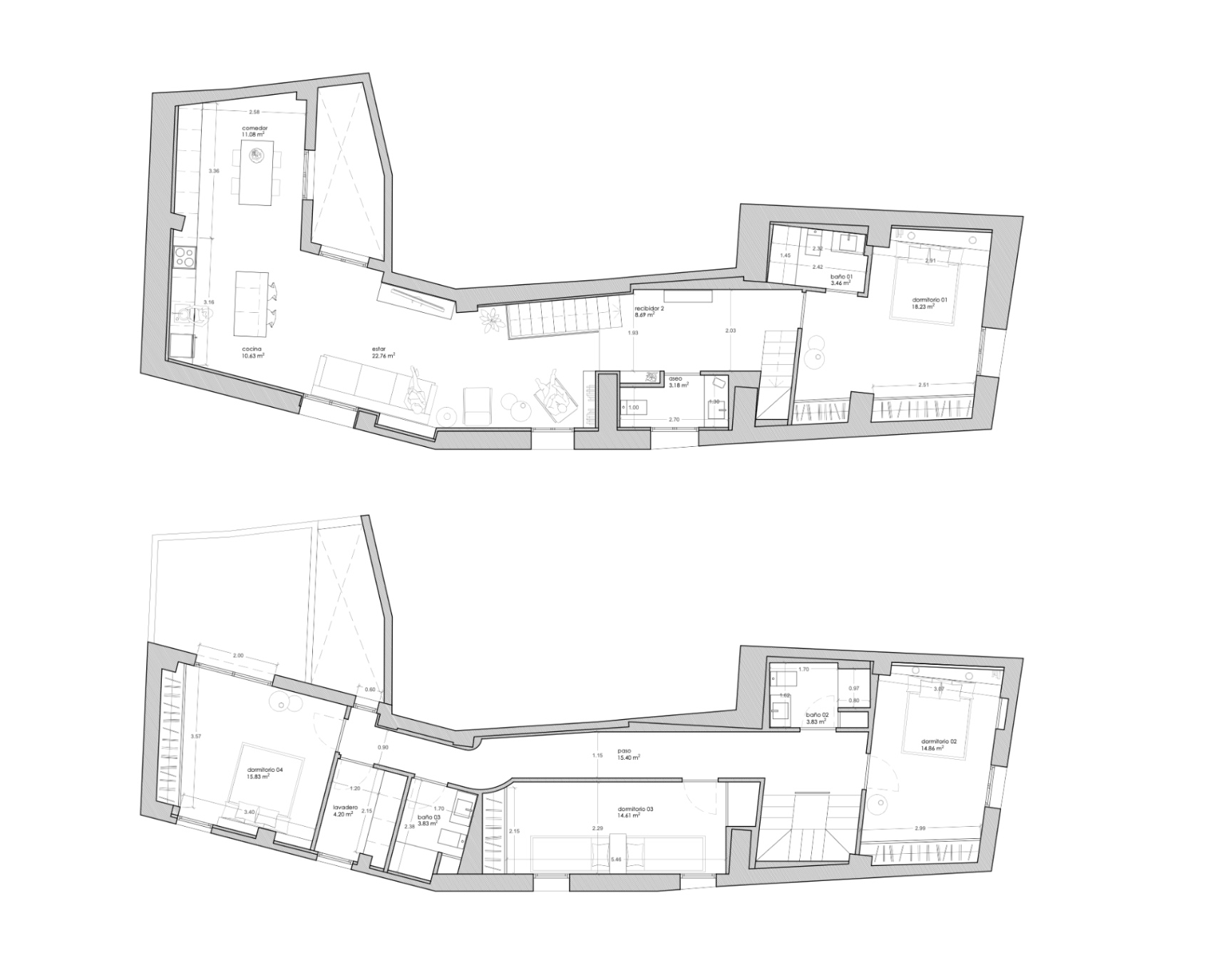 Eccezionale casa di paese completamente ristrutturata, con garage e terrazza panoramica sul tetto nel centro di Oliva