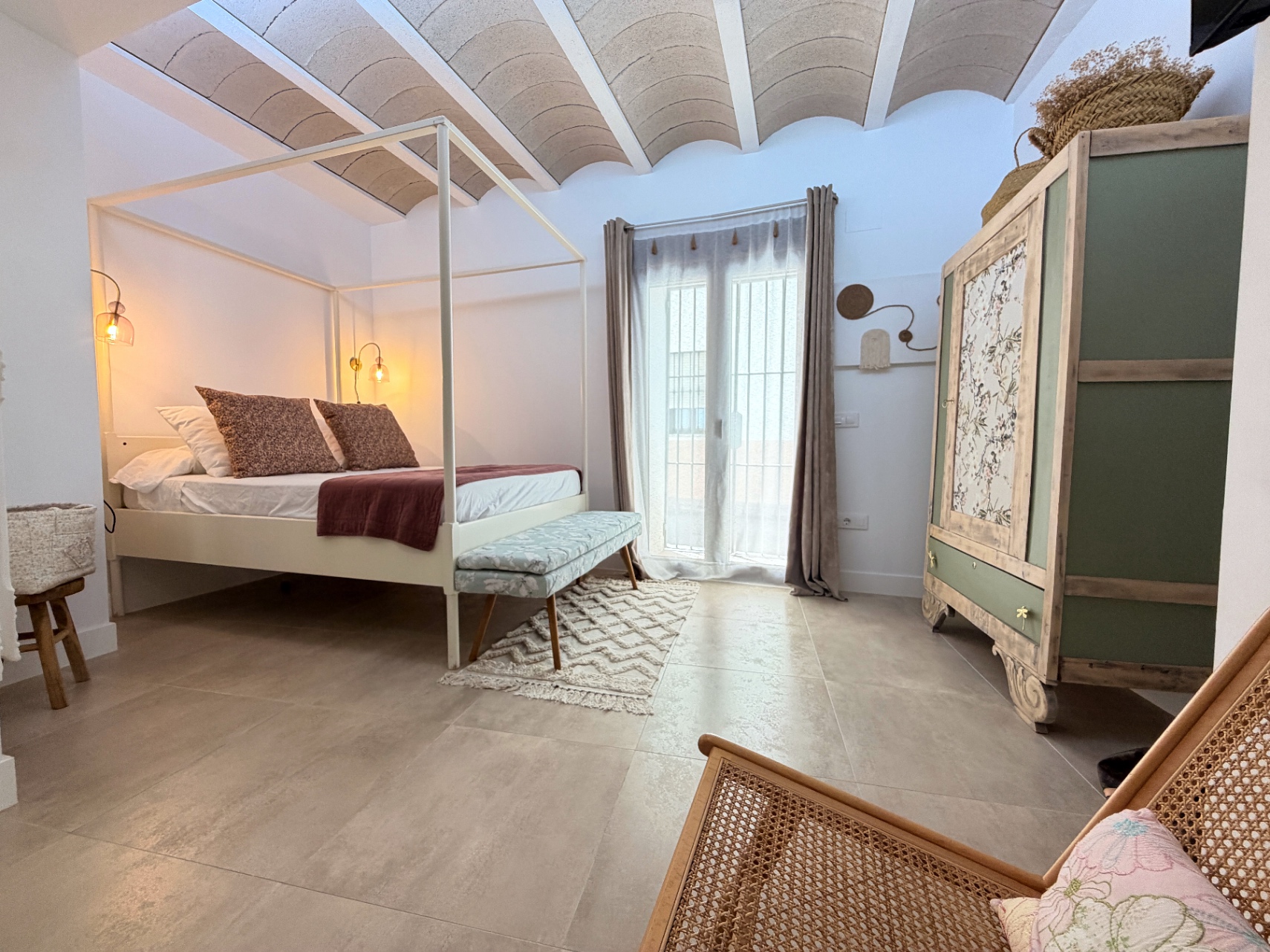 Casa de pueblo reformada con garaje y azotea en Oliva