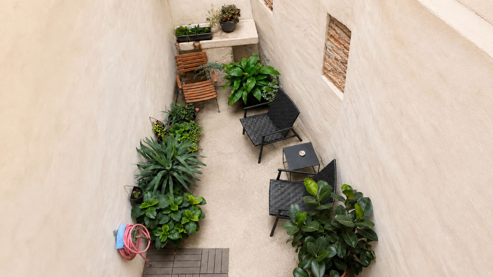 Haus im Dorf mit Garage und Dachterrasse in Oliva renoviert