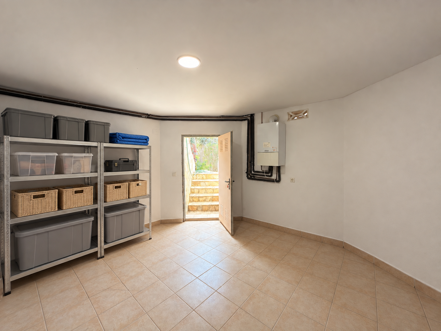 Chalet z basenem i widokiem na morze w Montgó, Dénia