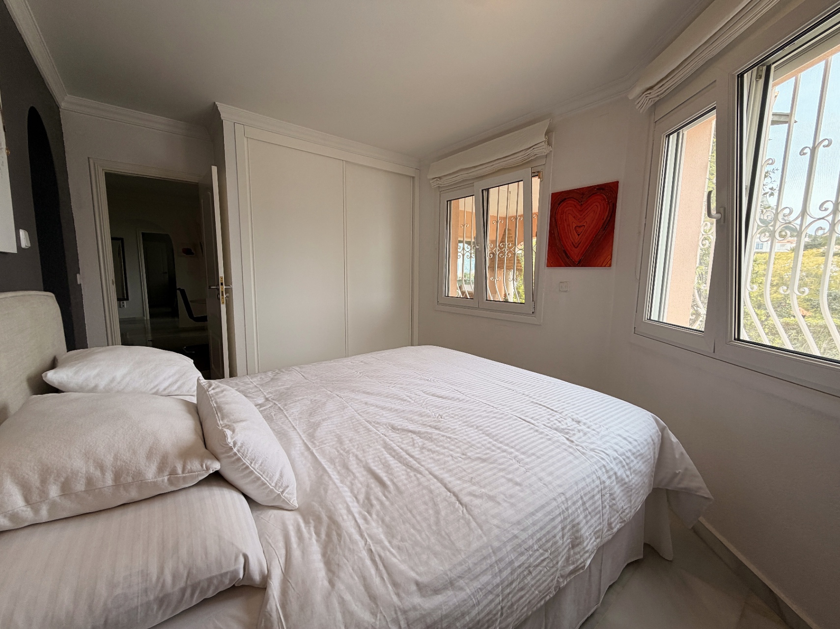 Chalet z basenem i widokiem na morze w Montgó, Dénia