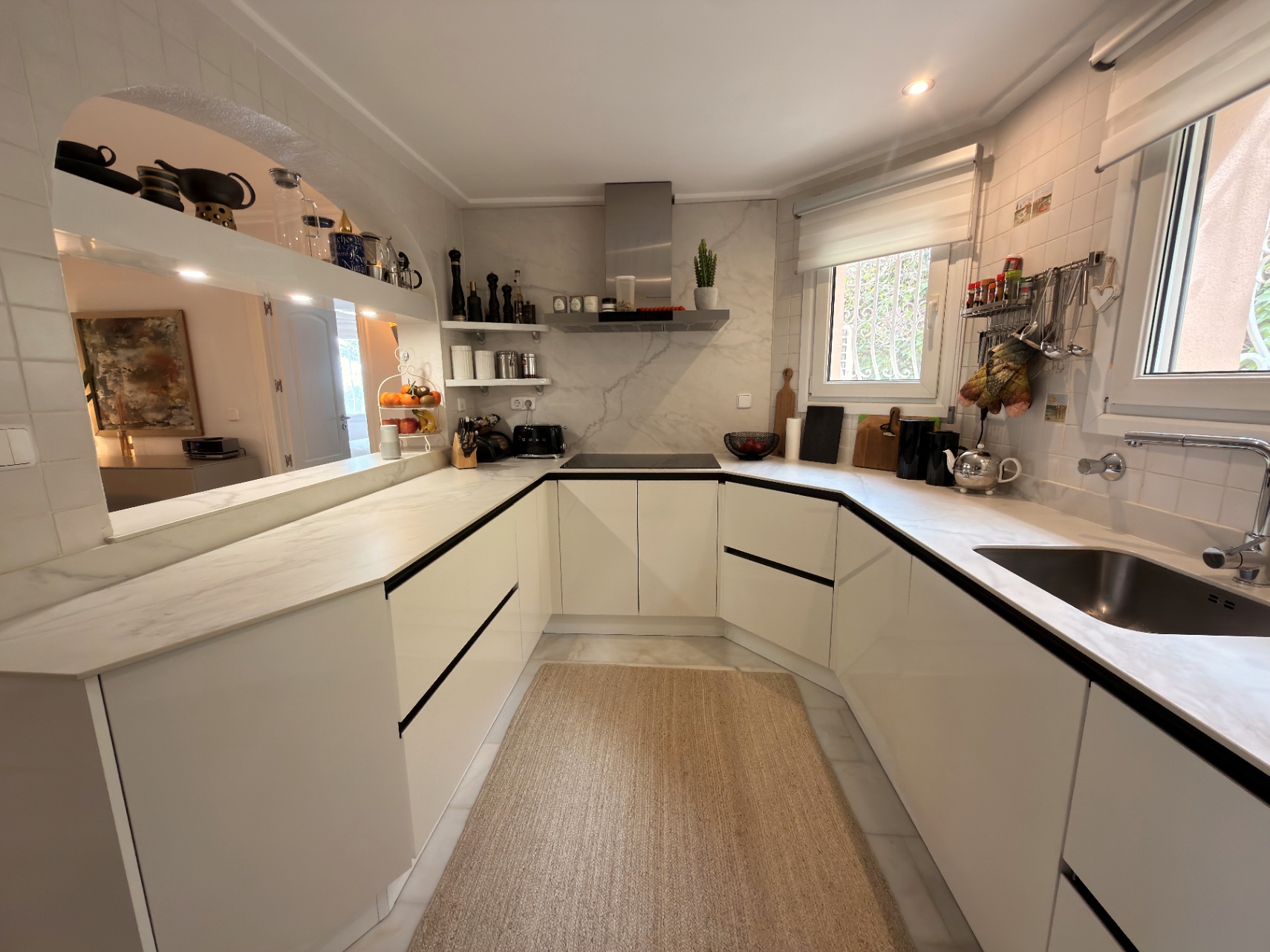 Chalet z basenem i widokiem na morze w Montgó, Dénia
